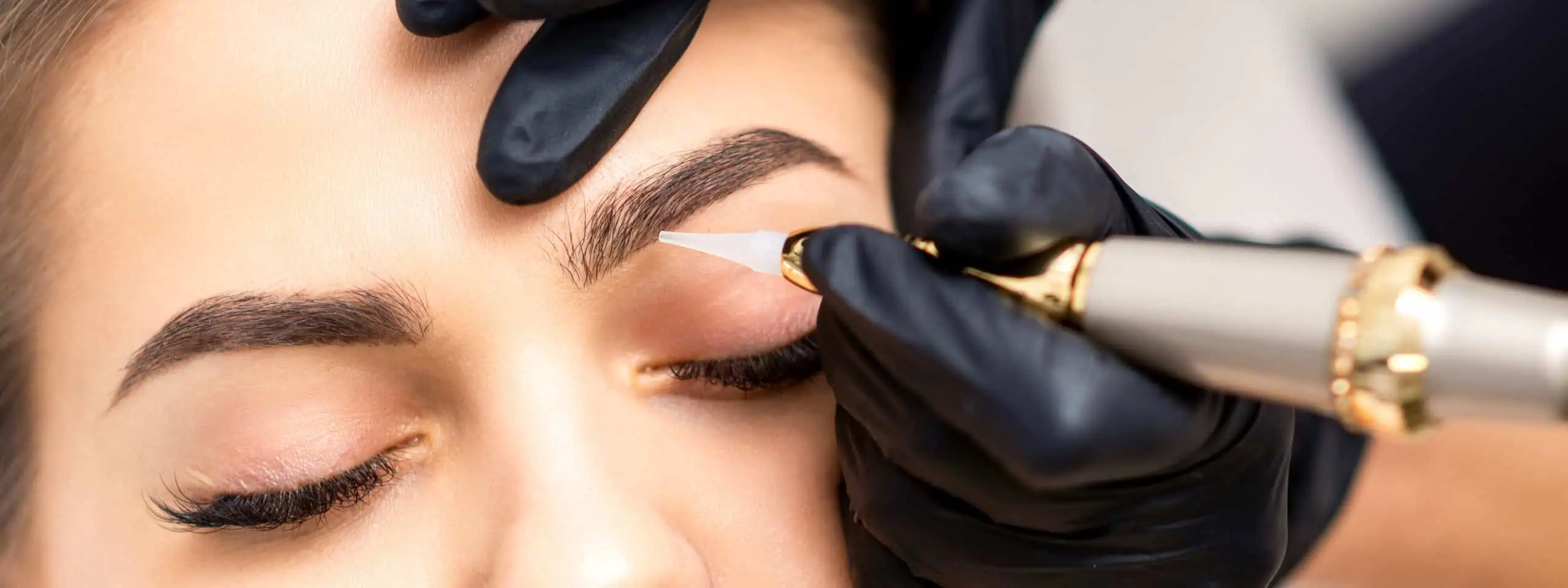 Pros and Cons of Getting Permanent Makeup